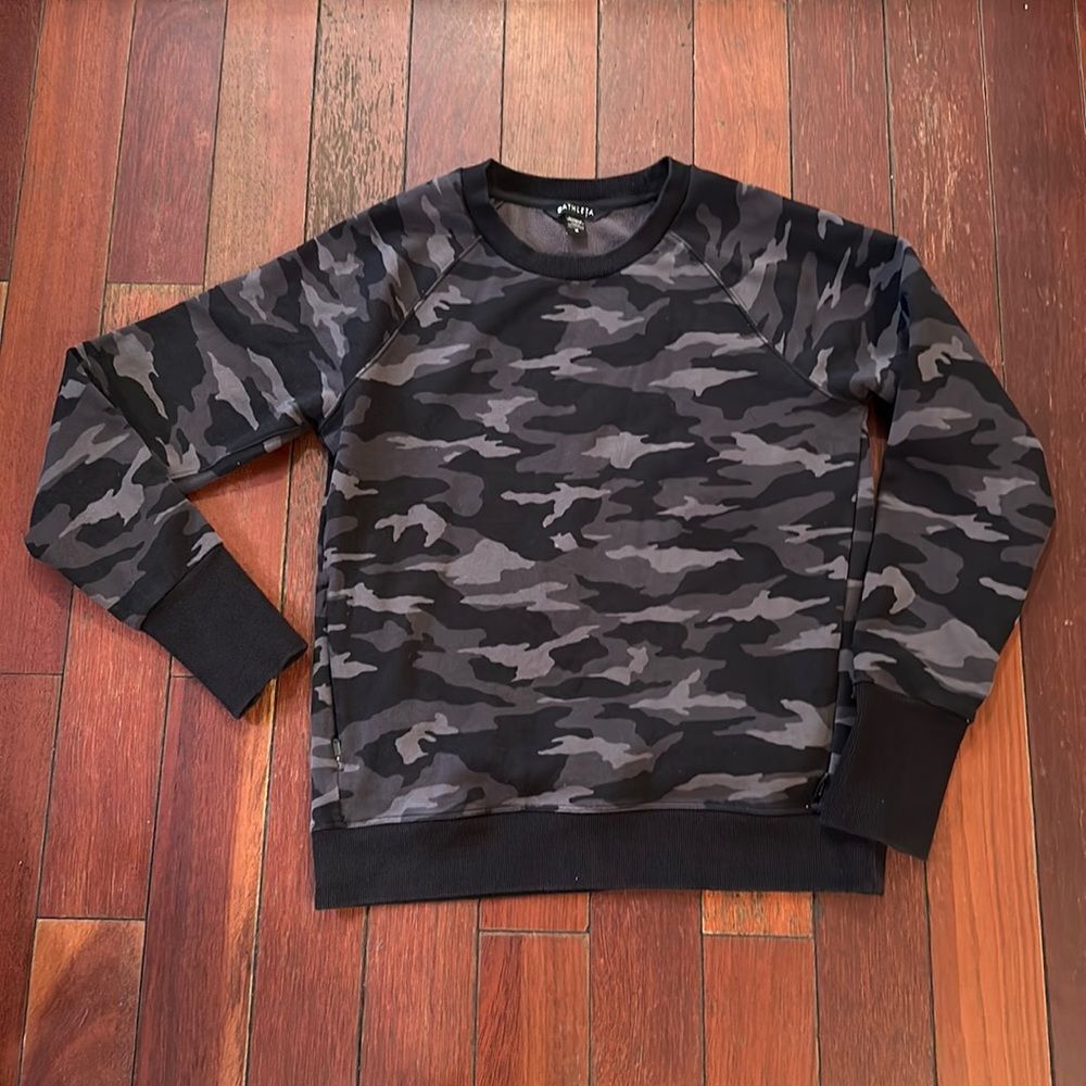 Athleta Black & Gray Camo Sweatshirt 🚨 LAST CHANCE